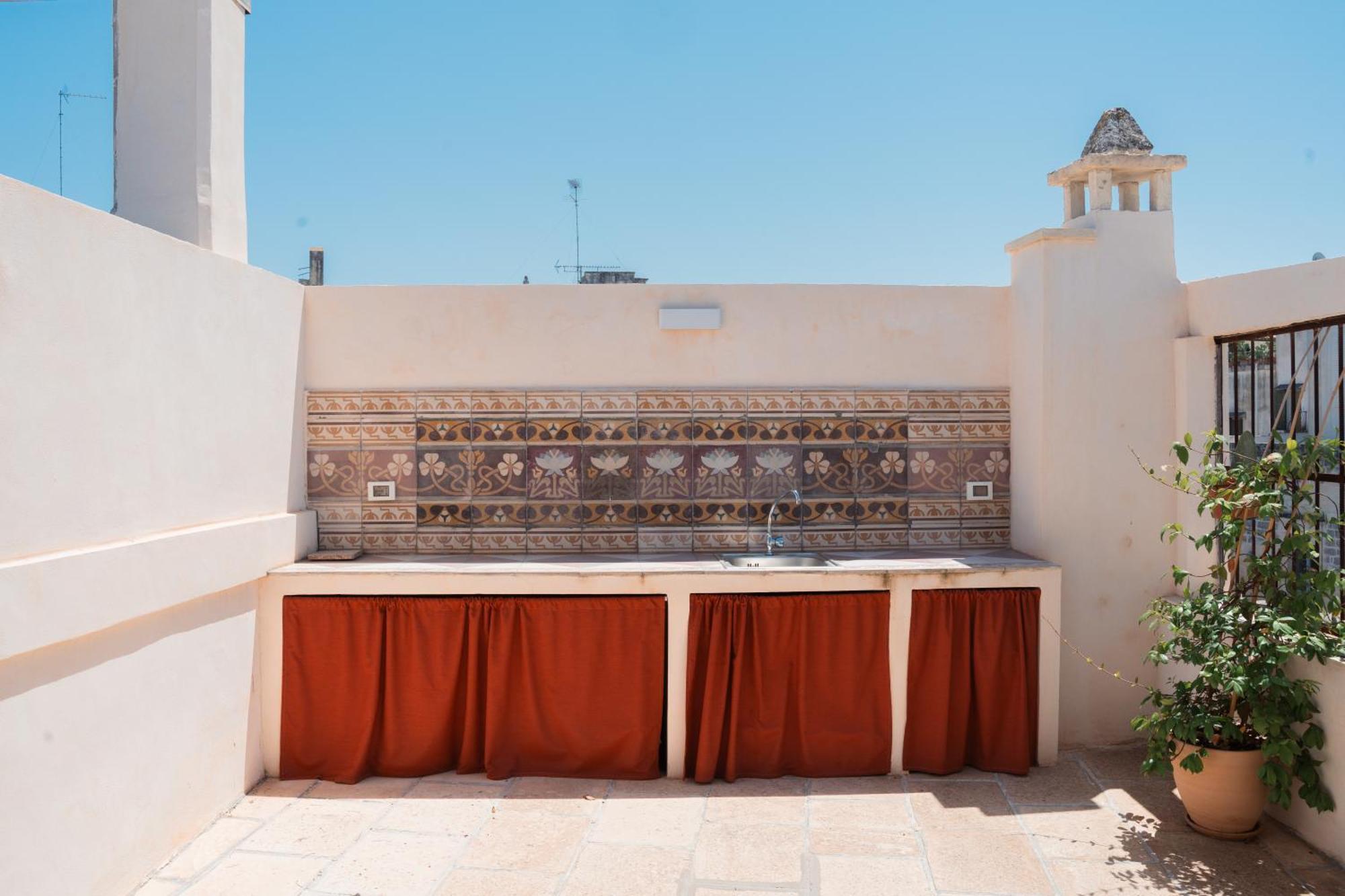 Lotus Apartment & Rooftop By Residence Colibri Lecce Buitenkant foto